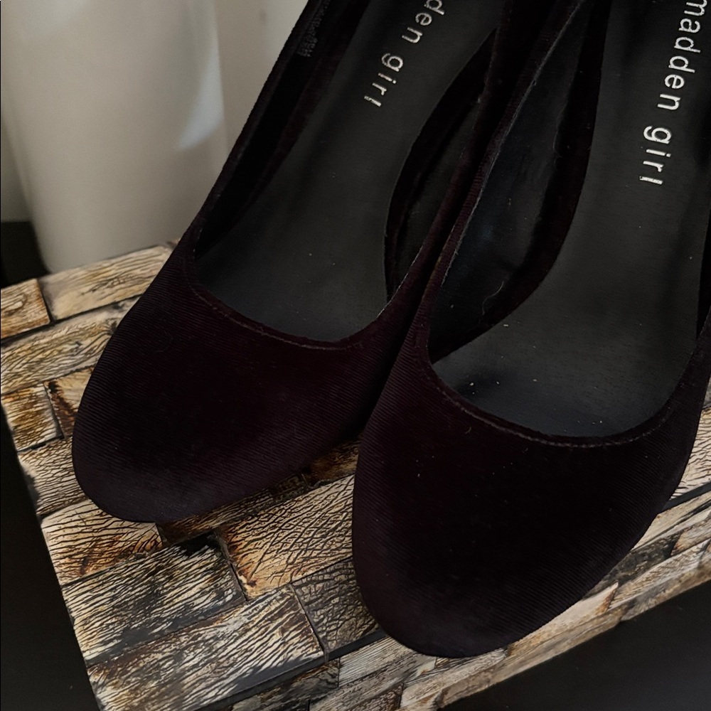 MADDEN GIRL (7.5) Buenos Black Fabric Pumps Round Toe - Picture 5 of 15